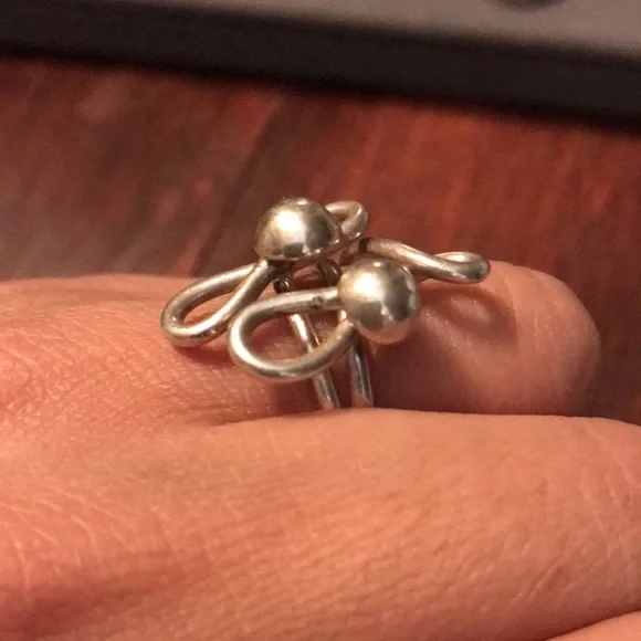 Unique sterling silver ring size 8 - Picture 6 of 12